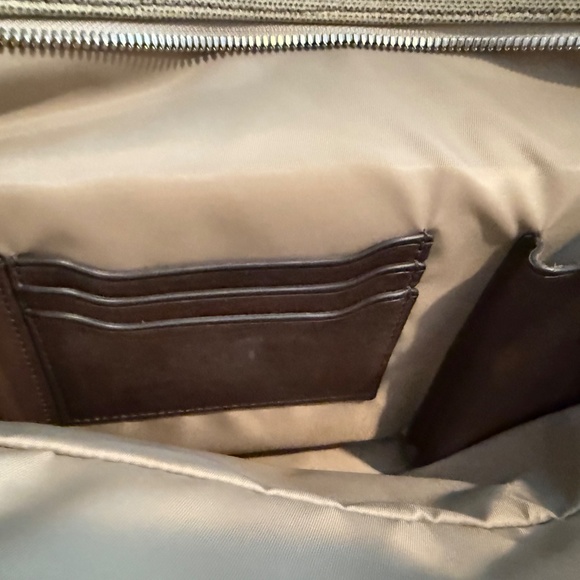 LARGE TUMI BAG - Picture 6 of 16